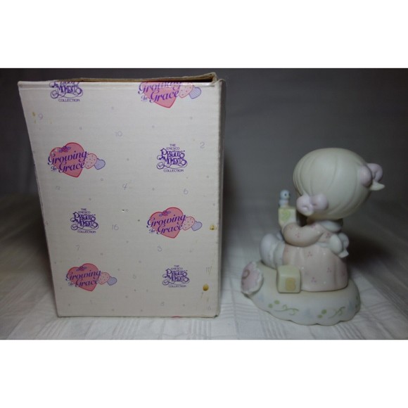 Precious Moments Growing in Grace Age 2 Blonde Girl with Blocks 1994 - 136212 - Picture 6 of 12
